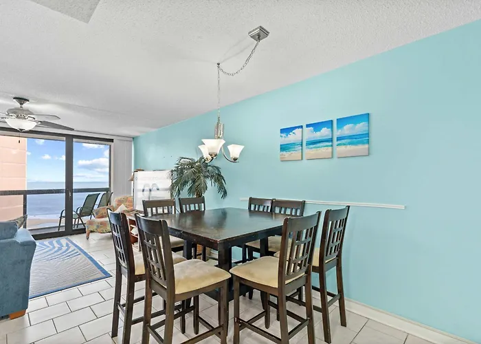 Golden Sands 701 Beachfront Family Escape *