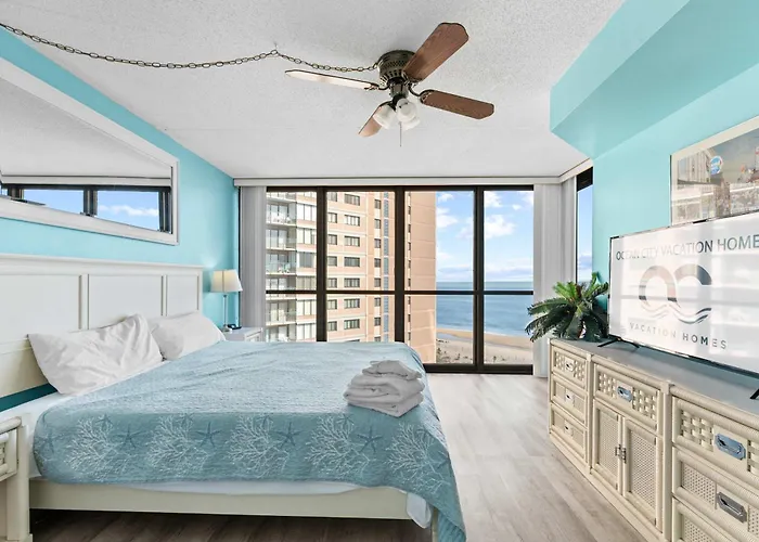 Golden Sands 701 Beachfront Family Escape