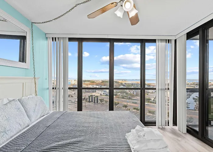 Golden Sands 701 Beachfront Family Escape