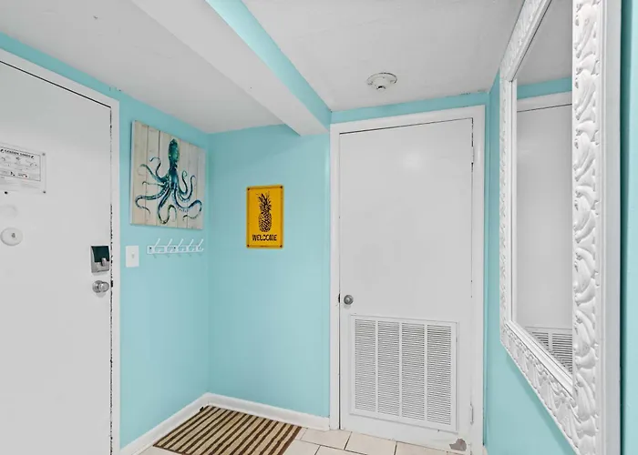 Golden Sands 701 Beachfront Family Escape